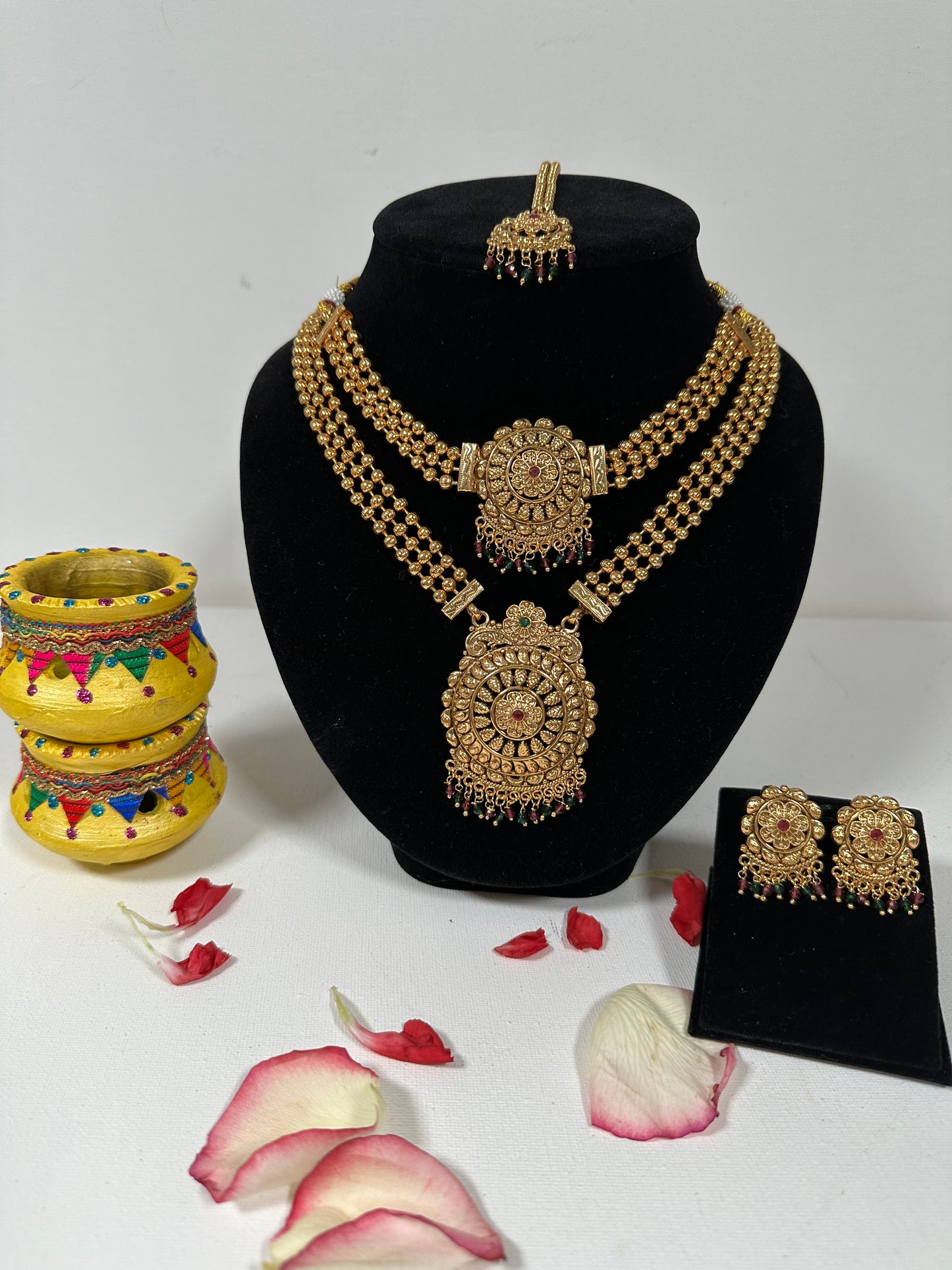 Rani Haar with Choker Set