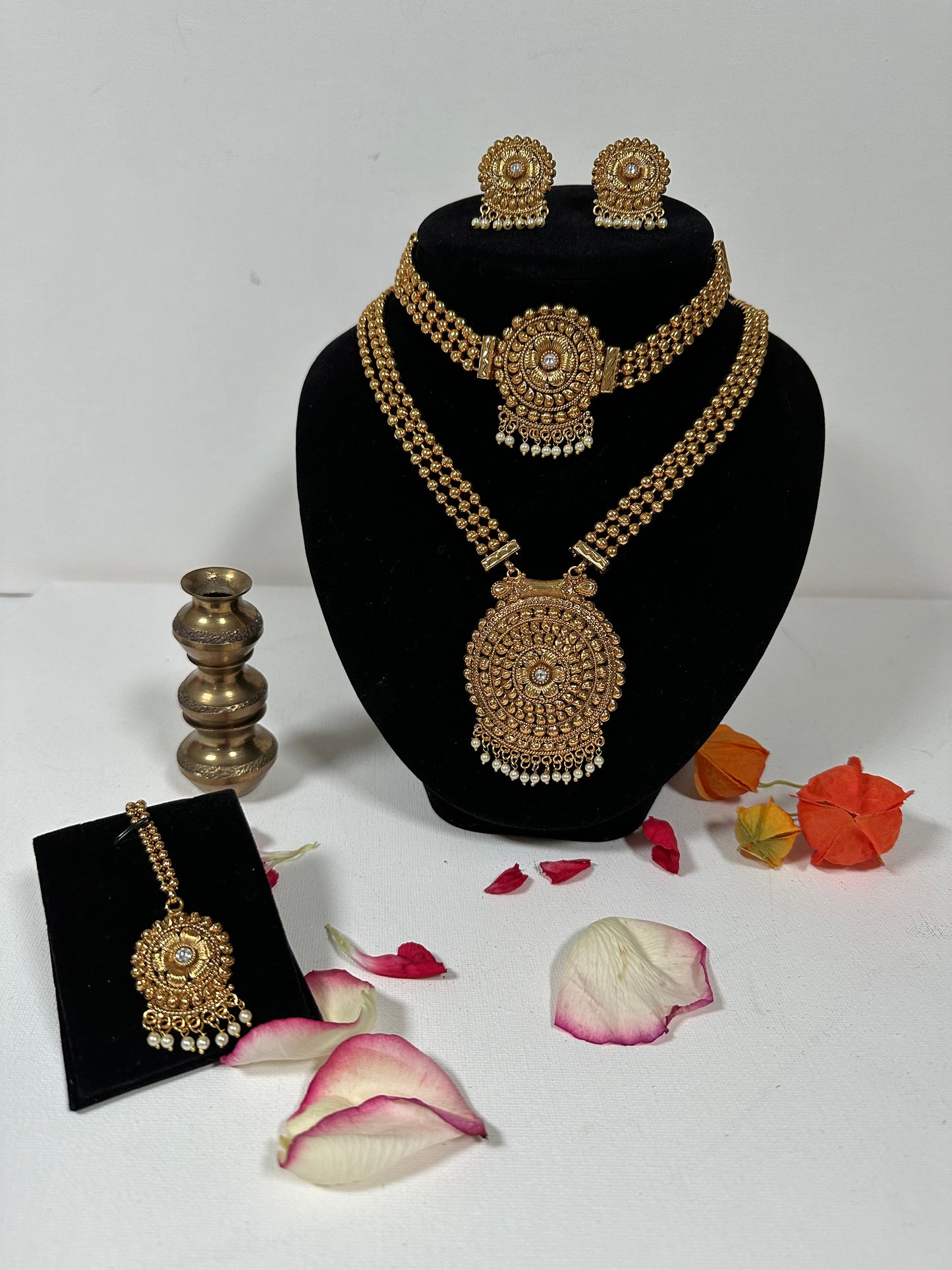 Rani Haar with Choker Set