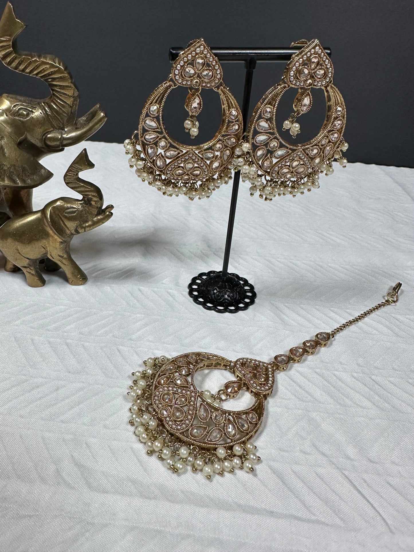 Kundan Earrings and Tikka Set