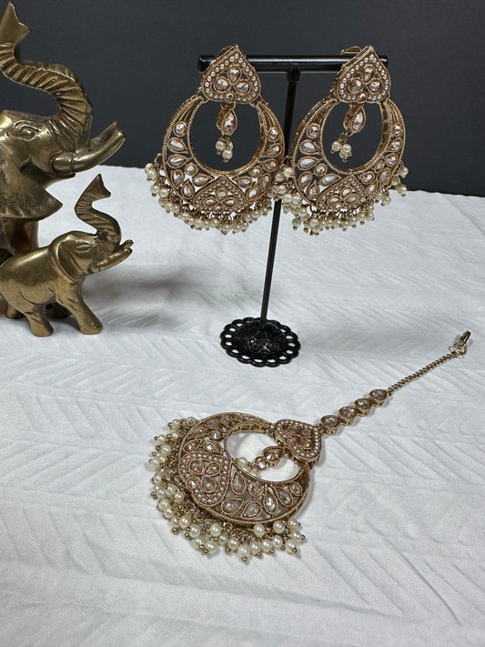 Kundan Earrings and Tikka Set